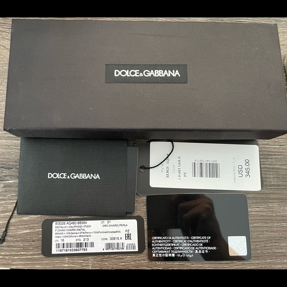 ❌SOLD❌DOLCE&GABBANA logo keychain - Picture 7 of 8